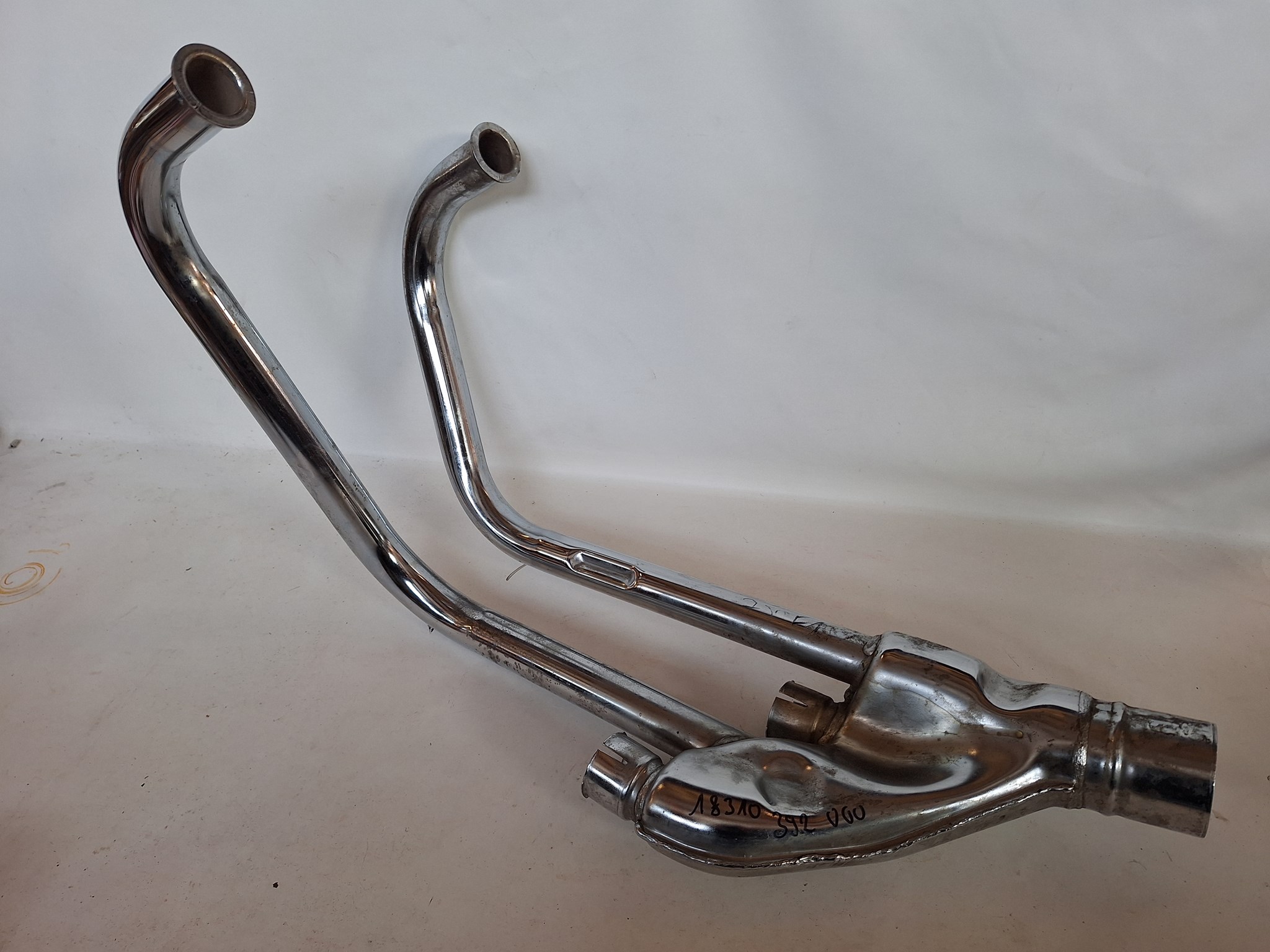 Picture of SCHALLDAEMPFER    18310-392-000  CB 750 F / F1 / FP 